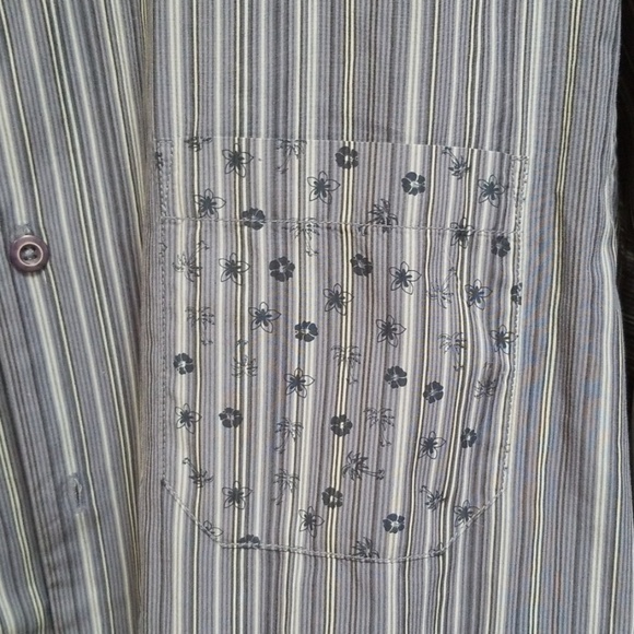 XL Tommy Bahama LS shirt - Picture 2 of 3